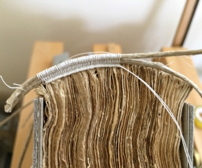 Aikaterini Laskaridis Foundation-Από το χαρτί στο χειρόγραφο βιβλίο